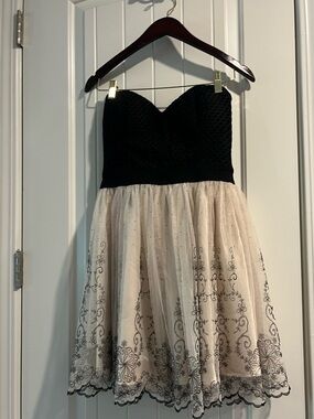 Bebe Black & Cream Strapless Floral Tulle Dress Size S